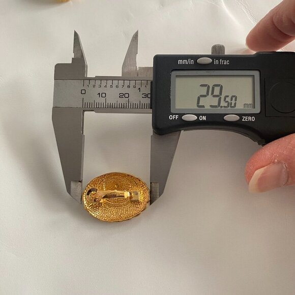 Vintage Style Mother Of Pearl Crystal Pierced Earrings​ - Picture 6 of 9